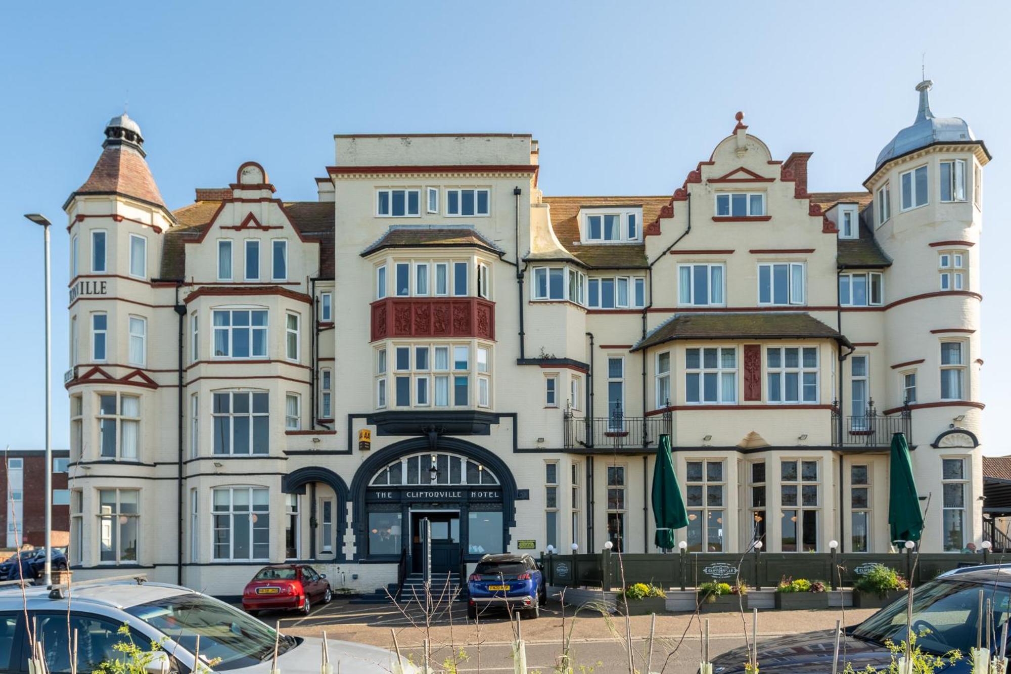 Cliftonville Hotel Кромер Экстерьер фото