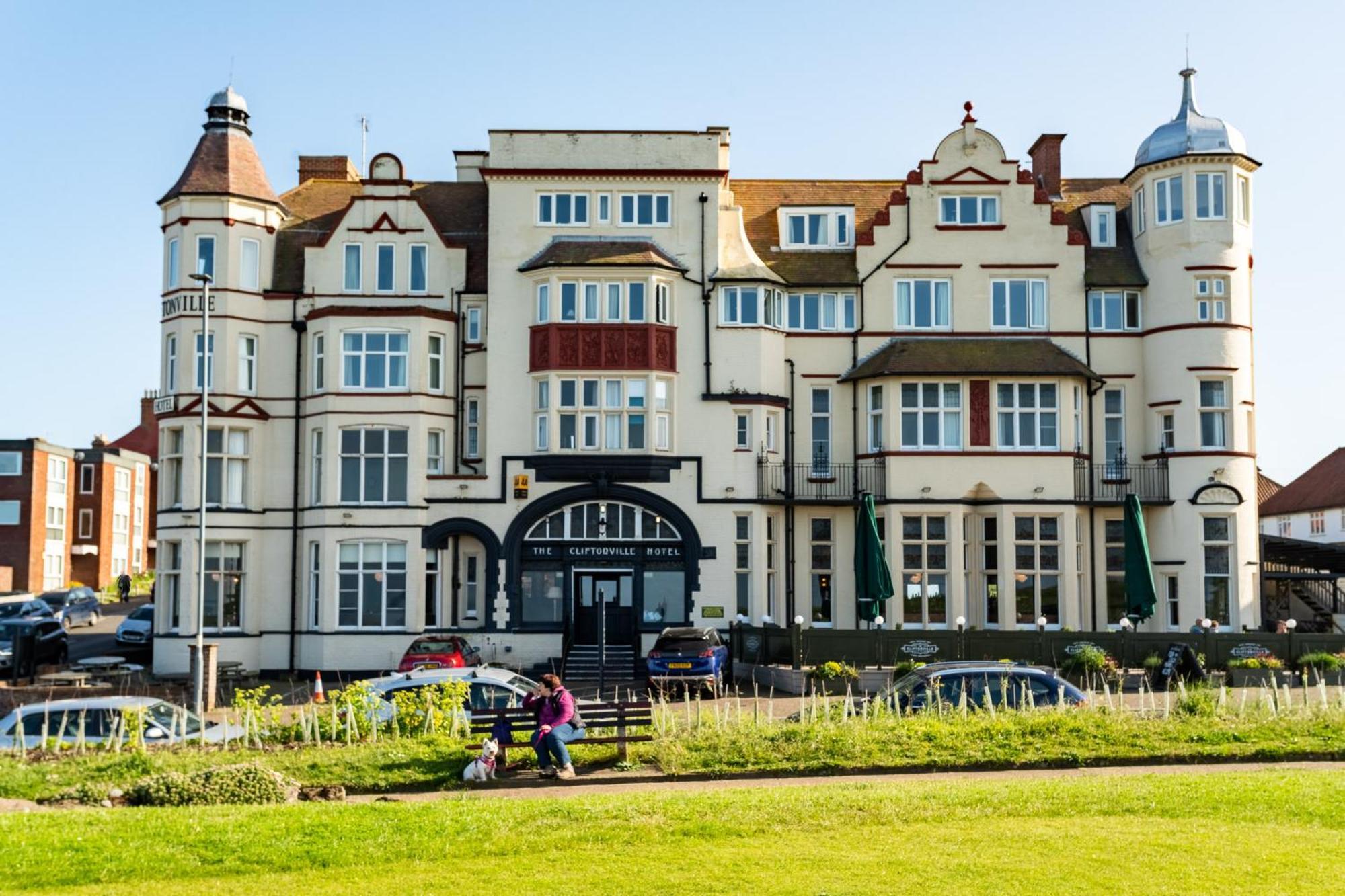 Cliftonville Hotel Кромер Экстерьер фото